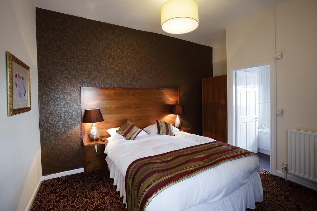 The Three Tuns Hotel Wetherspoon Thirsk Zimmer foto